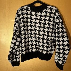 H&M Houndstooth Sweater